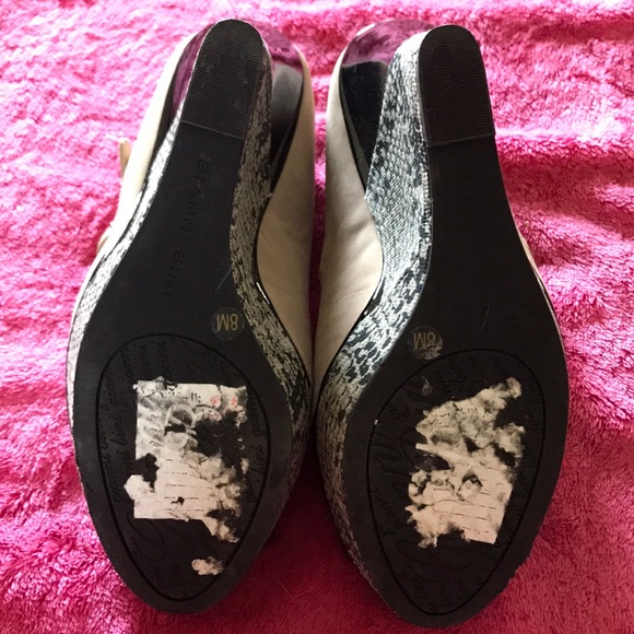 Gianni Bini Wedge size 8 - Picture 3 of 4